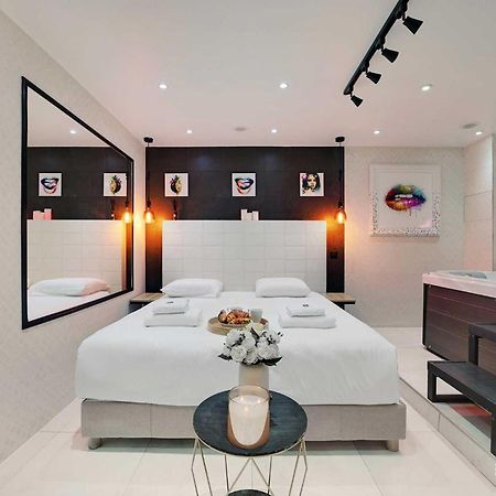 Intimate Apartment With Air Conditioner & Jacuzzi 2Br 6P Montmartre Paris Eksteriør bilde