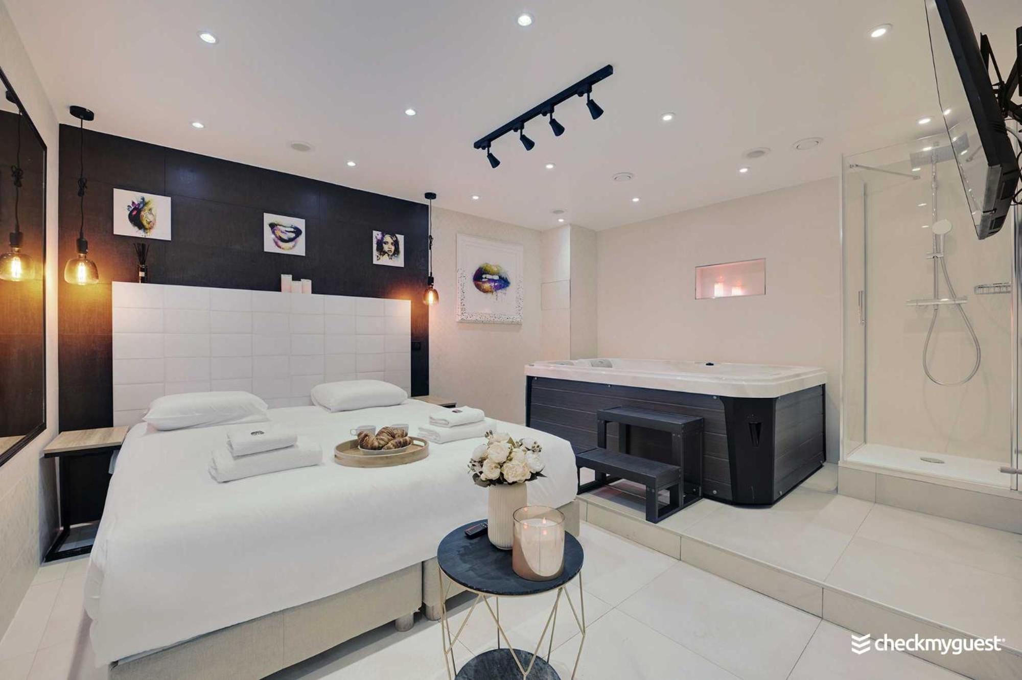 Intimate Apartment With Air Conditioner & Jacuzzi 2Br 6P Montmartre Paris Eksteriør bilde